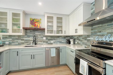 Villa ou maison à vendre à Longboat Key, Floride: 2 chambres, 84.73 m2 № 2149798 - photo 20