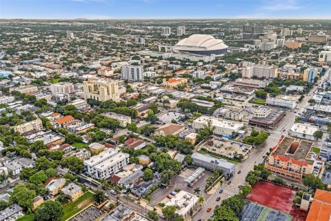 Immobilier commercial à vendre à Miami, Floride: 557.41 m2 № 1842411 - photo 16