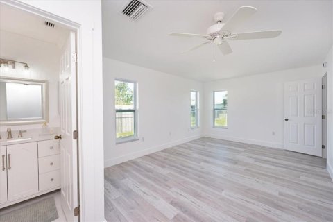 Villa ou maison à vendre à Bradenton, Floride: 2 chambres, 146.97 m2 № 1804960 - photo 9