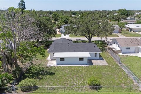 Villa ou maison à vendre à Bradenton, Floride: 2 chambres, 146.97 m2 № 1804960 - photo 3