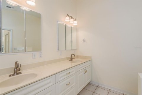 Villa ou maison à vendre à Sun City Center, Floride: 3 chambres, 213.12 m2 № 1834637 - photo 16