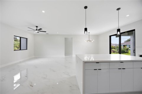 Villa ou maison à louer à Port Charlotte, Floride: 3 chambres, 121.52 m2 № 2308807 - photo 7