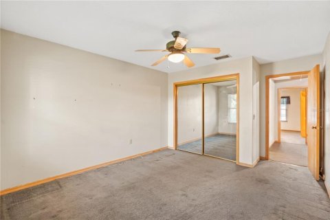 House in New Port Richey, Florida 4 bedrooms, 305.46 sq.m. № 1874027 - photo 28