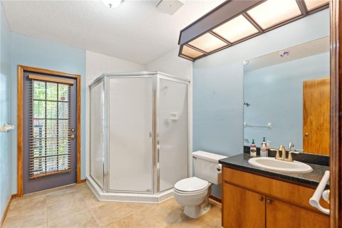 House in New Port Richey, Florida 4 bedrooms, 305.46 sq.m. № 1874027 - photo 14