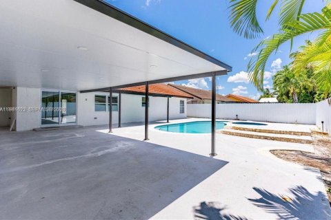 Купить виллу или дом в Майами, Флорида 4 спальни, 162.86м2, № 2043597 - фото 19
