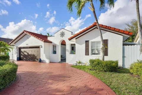 Купить виллу или дом в Майами, Флорида 4 спальни, 162.86м2, № 2043597 - фото 3