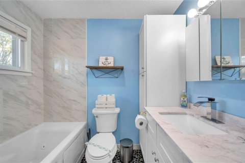 House in Clearwater, Florida 2 bedrooms, 97.92 sq.m. № 1918533 - photo 9