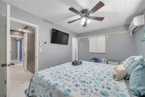 House in Clearwater, Florida 2 bedrooms, 97.92 sq.m. № 1918533 - photo 13