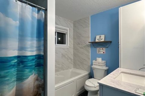 House in Clearwater, Florida 2 bedrooms, 97.92 sq.m. № 1918533 - photo 10