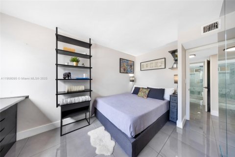 Copropriété à louer à Miami Beach, Floride: 2 chambres, 98.94 m2 № 1964943 - photo 16