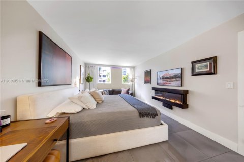 Copropriété à louer à Miami Beach, Floride: 2 chambres, 98.94 m2 № 1964943 - photo 19