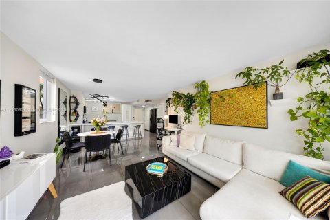Copropriété à louer à Miami Beach, Floride: 2 chambres, 98.94 m2 № 1964943 - photo 6