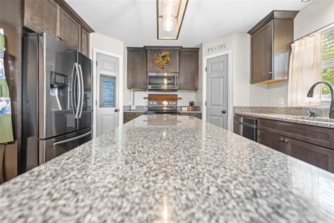 Villa ou maison à vendre à Weeki Wachee, Floride: 5 chambres, 206.43 m2 № 2389165 - photo 15