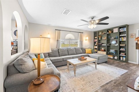 Villa ou maison à vendre à Weeki Wachee, Floride: 5 chambres, 206.43 m2 № 2389165 - photo 8