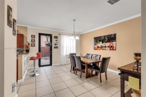 Adosado en venta en Miami, Florida, 3 dormitorios, 154.78 m2 № 1986113 - foto 6