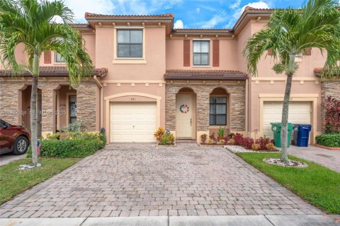 Adosado en venta en Miami, Florida, 3 dormitorios, 154.78 m2 № 1986113 - foto 1