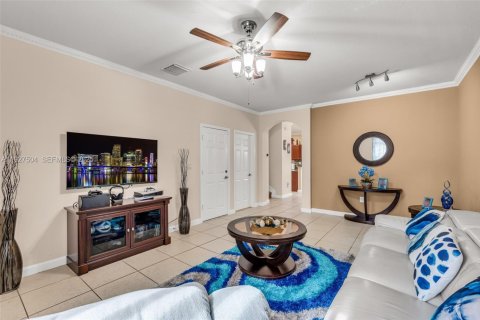 Adosado en venta en Miami, Florida, 3 dormitorios, 154.78 m2 № 1986113 - foto 4