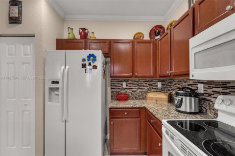 Adosado en venta en Miami, Florida, 3 dormitorios, 154.78 m2 № 1986113 - foto 11