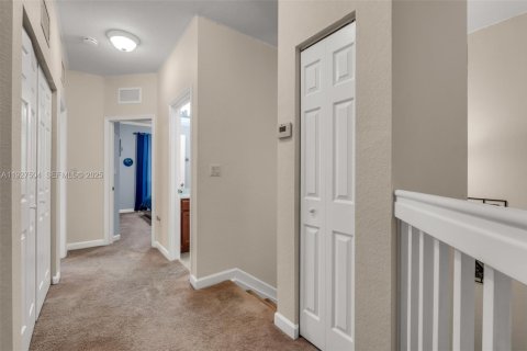 Adosado en venta en Miami, Florida, 3 dormitorios, 154.78 m2 № 1986113 - foto 15