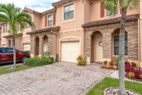Adosado en venta en Miami, Florida, 3 dormitorios, 154.78 m2 № 1986113 - foto 2