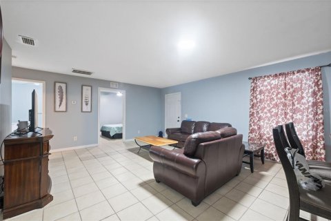 Immobilier commercial à vendre à Zephyrhills, Floride: 188.59 m2 № 1906434 - photo 7