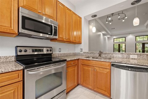 Townhouse in Tampa, Florida 3 bedrooms, 149.11 sq.m. № 1824485 - photo 7