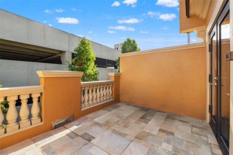 Townhouse in Tampa, Florida 3 bedrooms, 149.11 sq.m. № 1824485 - photo 27