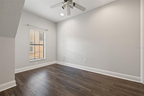 Townhouse in Tampa, Florida 3 bedrooms, 149.11 sq.m. № 1824485 - photo 15