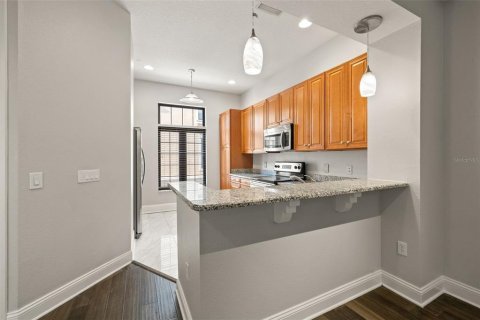 Townhouse in Tampa, Florida 3 bedrooms, 149.11 sq.m. № 1824485 - photo 4