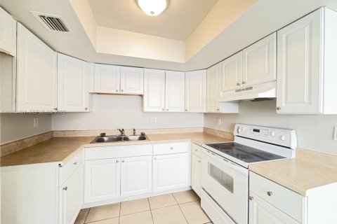 Condo in Lauderhill, Florida, 2 bedrooms  № 2000322