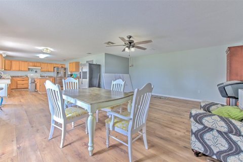 House in Eagle Lake, Florida 4 bedrooms, 283.35 sq.m. № 1901483 - photo 9