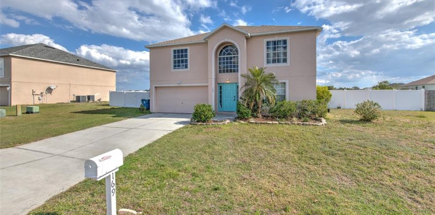 House in Eagle Lake, Florida 4 bedrooms, 283.35 sq.m. № 1901483