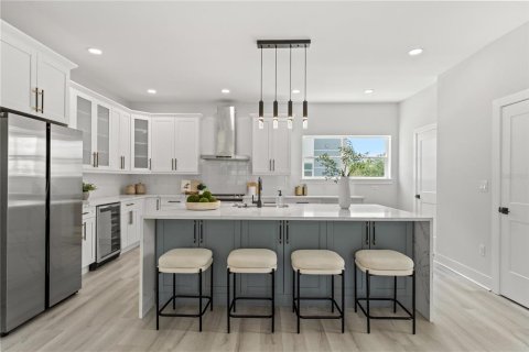 Adosado en venta en Tampa, Florida, 4 dormitorios, 189.33 m2 № 1851410 - foto 2