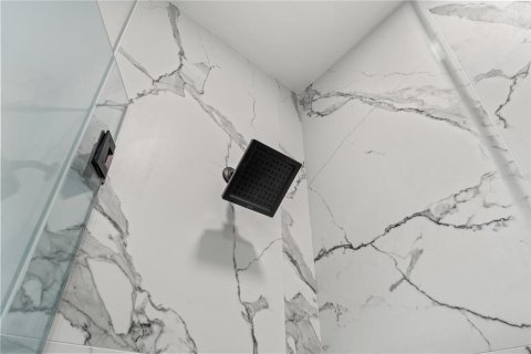 Adosado en venta en Tampa, Florida, 4 dormitorios, 189.33 m2 № 1851410 - foto 22
