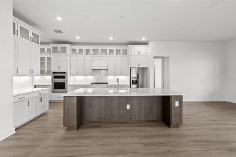 House in Lakewood Ranch, Florida 3 bedrooms, 260.87 sq.m. № 1887011 - photo 9