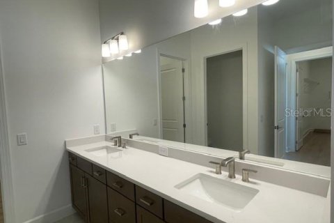 House in Lakewood Ranch, Florida 3 bedrooms, 260.87 sq.m. № 1887011 - photo 6