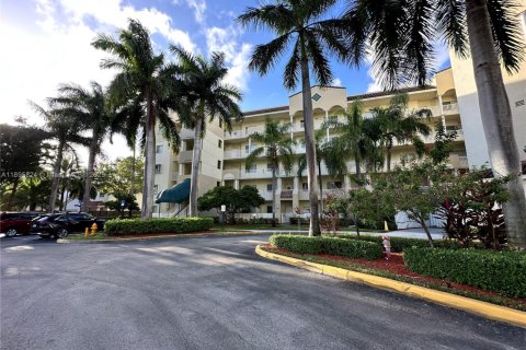 Снять в аренду кондоминиум в Дорал, Флорида 4 спальни, 181.16м2, № 1948501 - фото 4