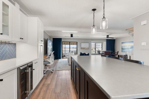 Купить таунхаус в Клируотер, Флорида 3 комнаты, 175.21м2, № 2235583 - фото 8