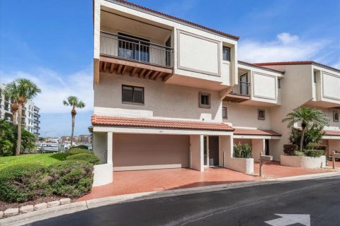 Купить таунхаус в Клируотер, Флорида 3 комнаты, 175.21м2, № 2235583 - фото 3