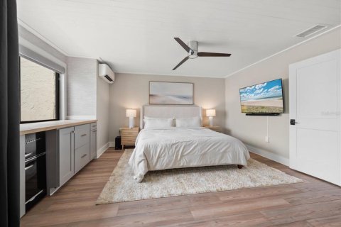 Купить таунхаус в Клируотер, Флорида 3 комнаты, 175.21м2, № 2235583 - фото 15