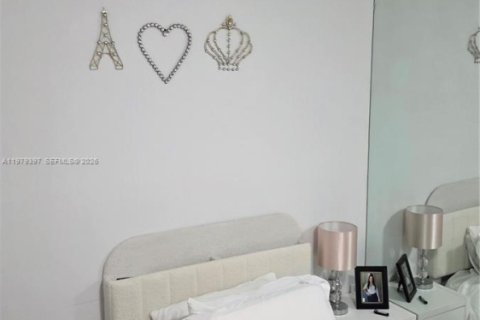 Copropriété à louer à Miami, Floride: 3 chambres, 130.06 m2 № 2049293 - photo 30