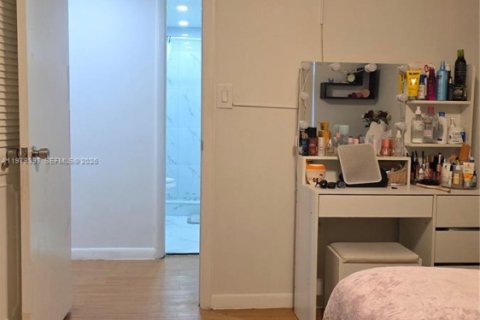 Copropriété à louer à Miami, Floride: 3 chambres, 130.06 m2 № 2049293 - photo 16