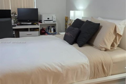 Copropriété à louer à Miami, Floride: 3 chambres, 130.06 m2 № 2049293 - photo 23