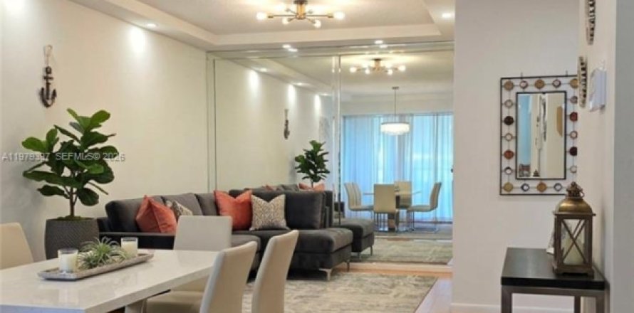 Condo à Miami, Floride, 3 chambres  № 2049293