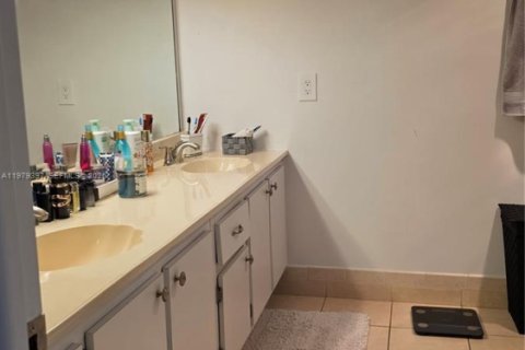 Copropriété à louer à Miami, Floride: 3 chambres, 130.06 m2 № 2049293 - photo 19