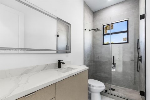 Casa en venta en Cape Coral, Florida, 4 dormitorios № 1951073 - foto 18