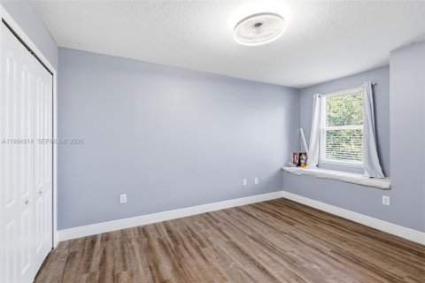 Купить виллу или дом в Тампа, Флорида 7 комнат, № 2047095 - фото 16