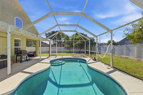 Дом в Тампа, Флорида 7 комнат № 2047095