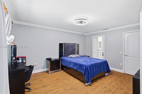 Купить виллу или дом в Тампа, Флорида 7 комнат, № 2047095 - фото 8