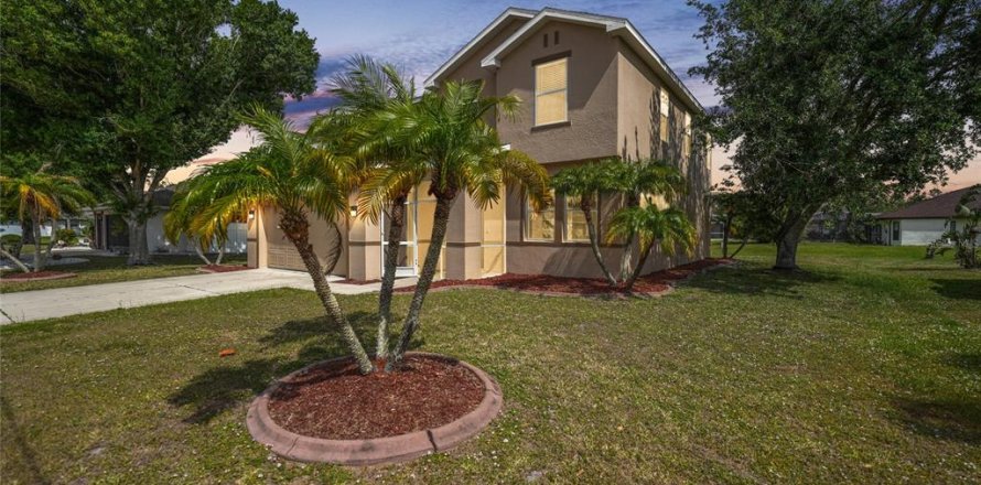 Casa en Punta Gorda, Florida 4 dormitorios, 257.06 m2 № 1654238